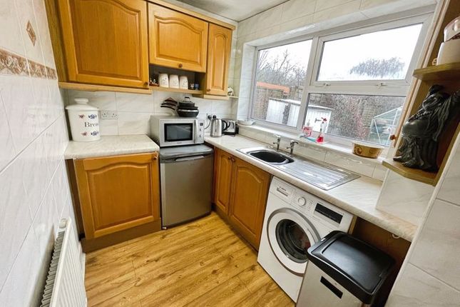 1, East Lynn Drive, Manchester photo 3