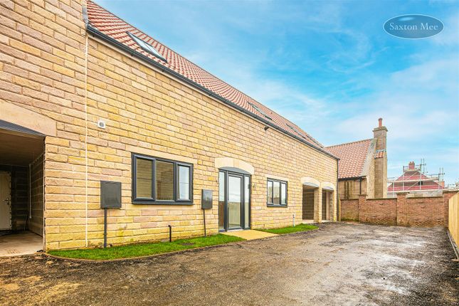 Thumbnail Town house for sale in North Farm Mews, Union Street, Harthill, Sheffield