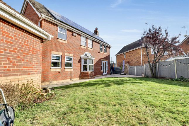 Detached house for sale in Gatehill Gardens, Luton
