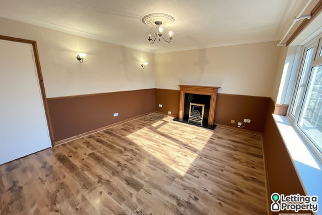 Hillside Crescent, Clacton-On-Sea photo 3