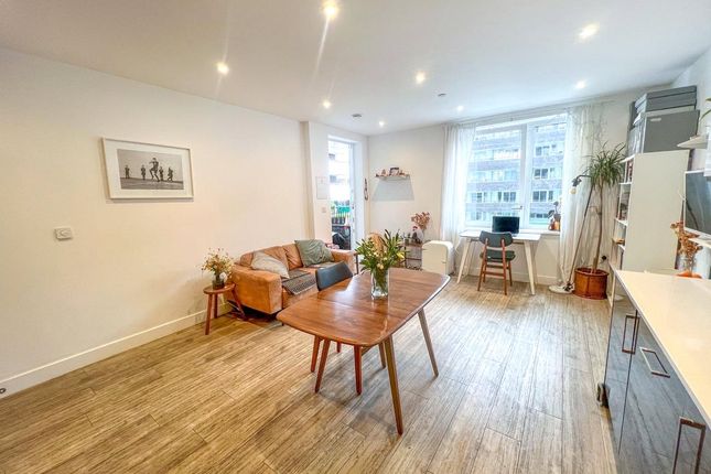 Flat for sale in Beck Square, Leyton, London