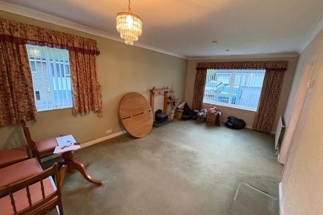 18, Rotherstoke Close, Rotherham photo 2