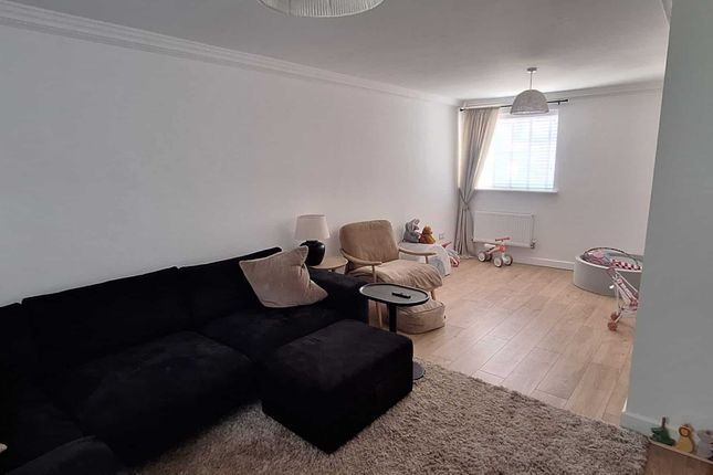 26, Hemmel Courts, Brandon photo 4