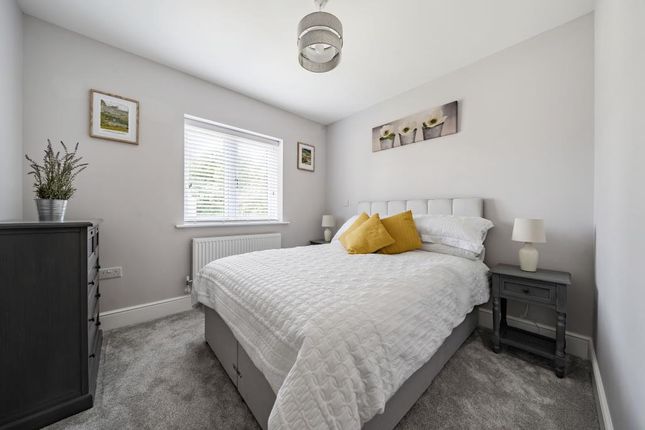 10 NEW WELLINGTON COURT, Upper Rissington, Cheltenham photo 2