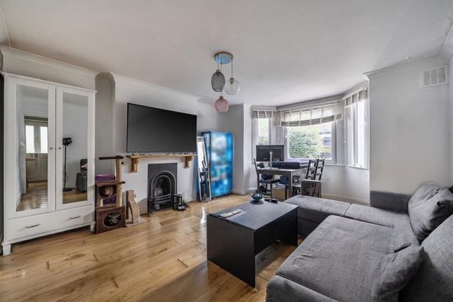 Flat 4, St. Michaels,, Willow Grove, Chislehurst photo 2