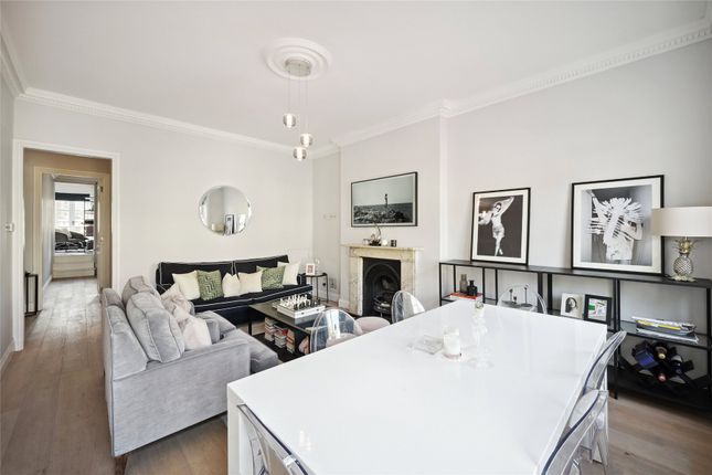 Flat for sale in Queens Gate, South Kensington, London