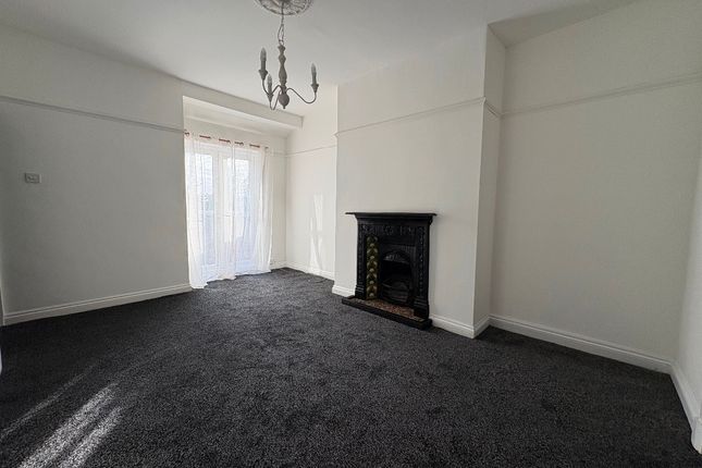 652 Manchester Road, Bolton photo 4