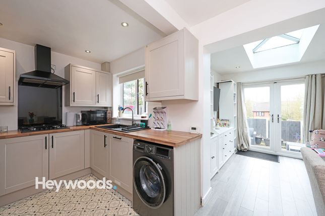 28 Hemsby Way, Newcastle photo 2