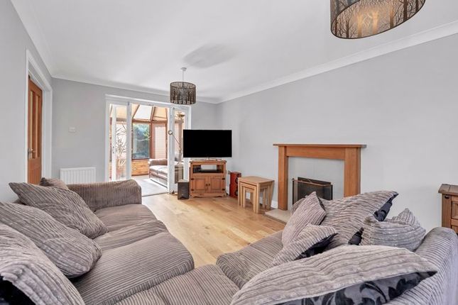 15, St. Andrews Drive, Bury St. Edmunds photo 2