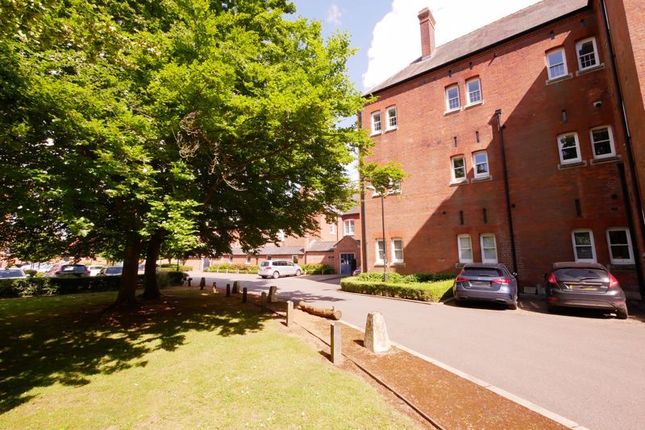 2 bed flat for sale in Ipsden Court, Cholsey, Wallingford OX10