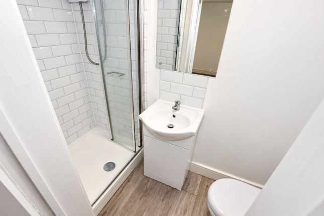 Flat 2, Garton House, College Place, Southampton photo 2
