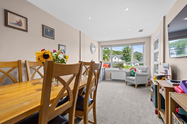 14, Craighall Bank, Kilmarnock photo 4