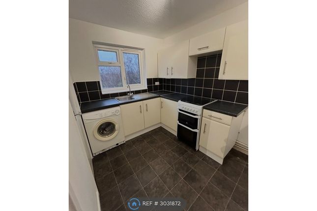 Grantwood Close, Redhill photo 4