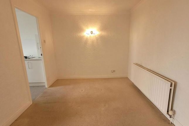 29 The Majestic, North Promenade, Lytham St. Annes photo 3