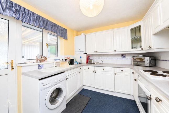 2, Highergate Close, Accrington photo 2