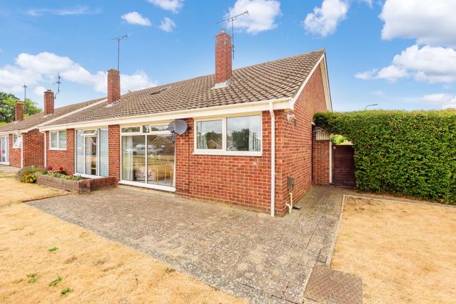 Thumbnail Bungalow for sale in Milsom Close, Shinfield, Reading, Berkshire
