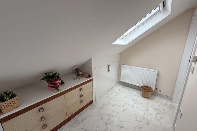 Studio, 12, Sweet Briar Green, London photo 2