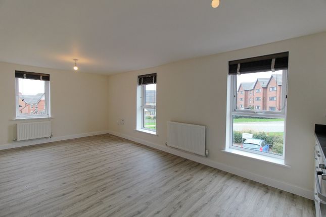 Flat for sale in Tay Road, Leicester