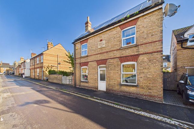 Vine Street, Stamford photo 2