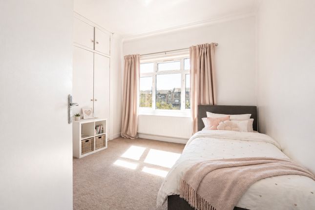 Flat 2, 46, High Street, Johnstone photo 4