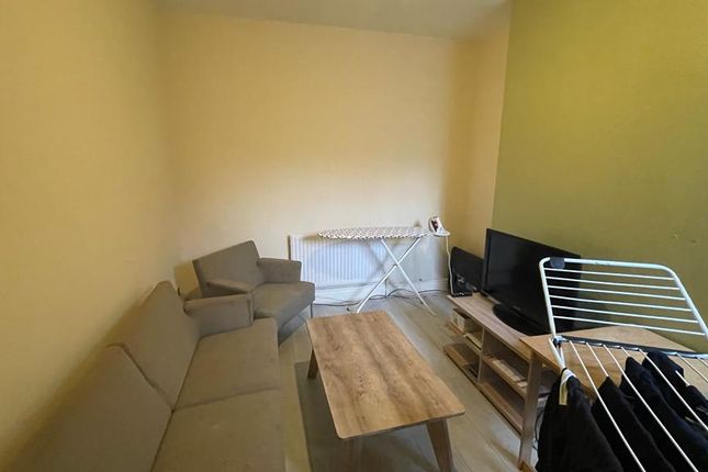 End terrace house to rent in Laindon Road, Manchester