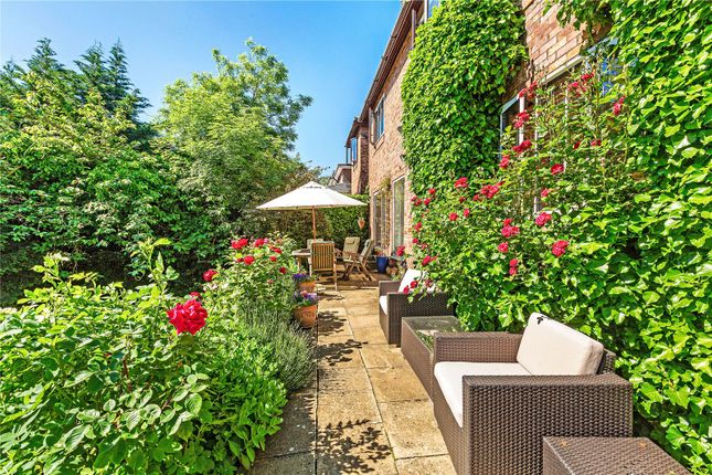 62, Arthur Road, London photo 3
