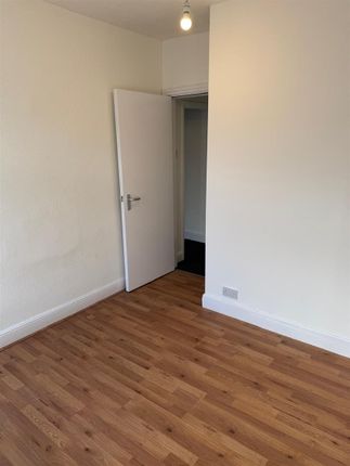 35, Arthington Grove, Leeds photo 2