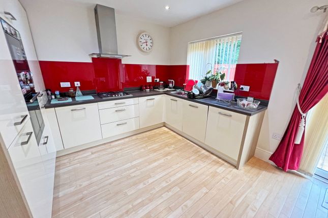 6, Bentley Close, Leicester photo 4