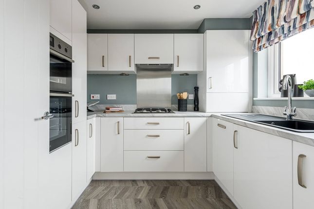 3 Sided Kitchen With Plenty Of Storage Space