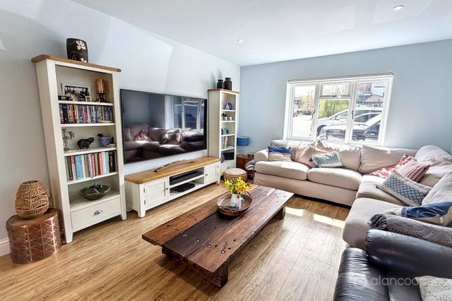 63b Tunnel Road, Galley Common, Warwickshire photo 4