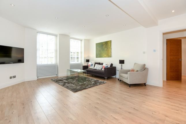 Flat to rent in Seymour Place, London