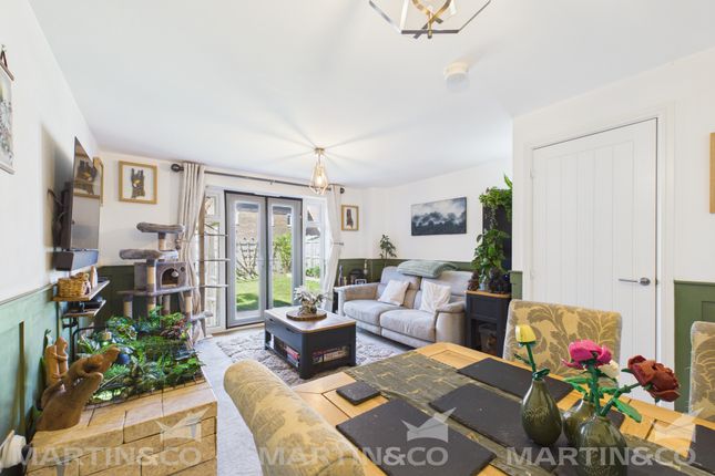7, Trapper Grove, Doncaster photo 2