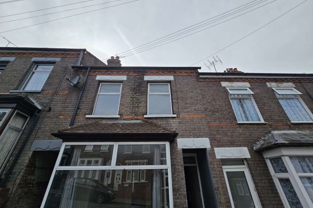 Spacious 4 Bedroom House - Ideal Chain Free Investment!