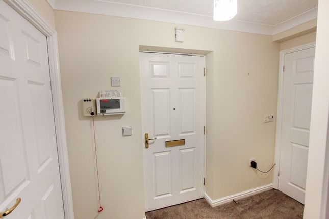 Flat for sale in Woodlands Court, Chatham