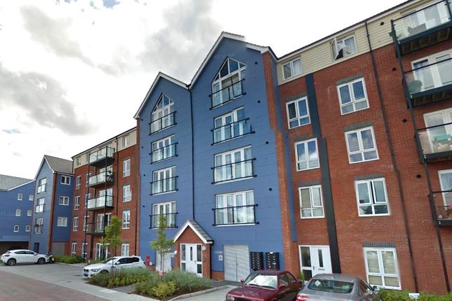 Thumbnail Flat to rent in Chadwick Road, Slough