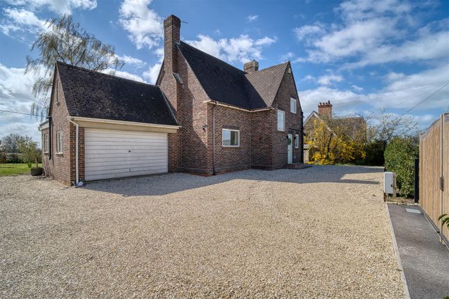 3-bed house on Mead House, Long Cross, Shaftesbury, £775,000