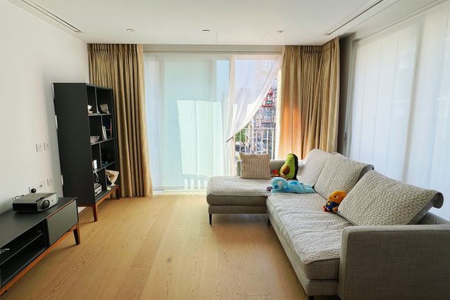 Flat 42, Signature House, London photo 2