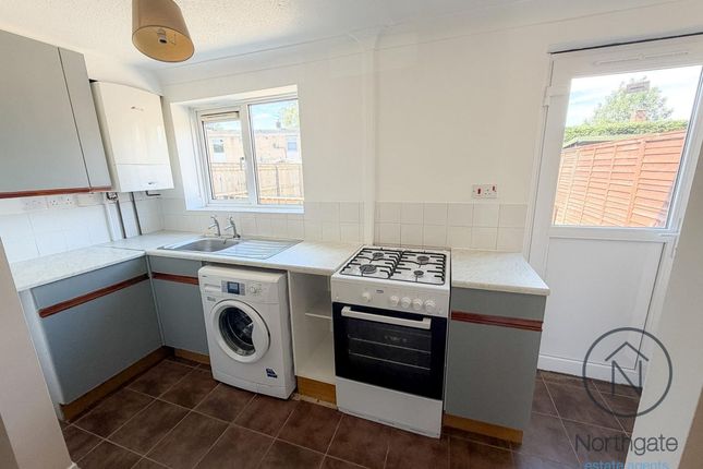 18 Swan Walk, Newton Aycliffe photo 2