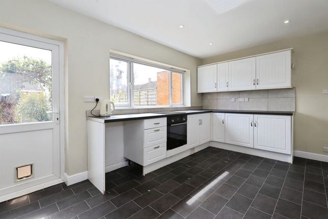 18, Osborne Close, KIDDERMINSTER photo 4