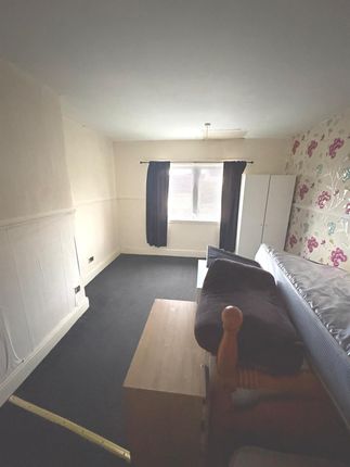 2/1, 35, Balcurvie Road, Glasgow photo 4