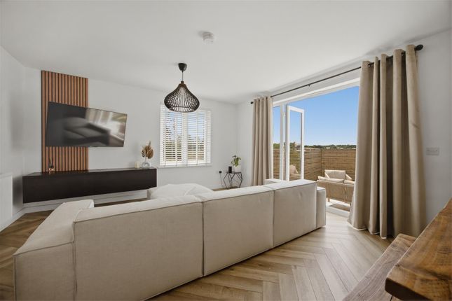 2, Elder Drive, Glasgow photo 4