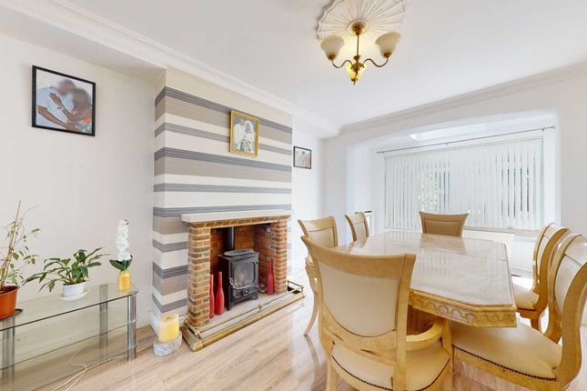 Thumbnail Semi-detached house for sale in Biggingwood Rd, Streatham