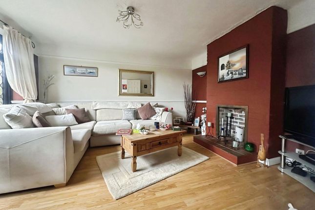 21 Hillview Road, Southampton photo 3