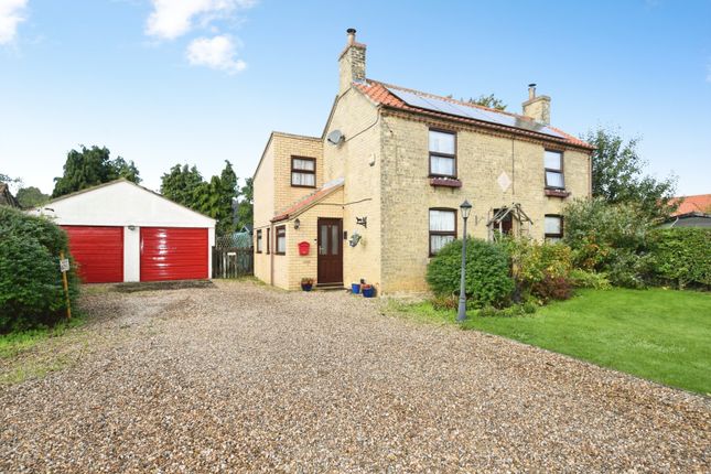 3-bed detached on 9 Chapel Lane, Sleaford, £330,000