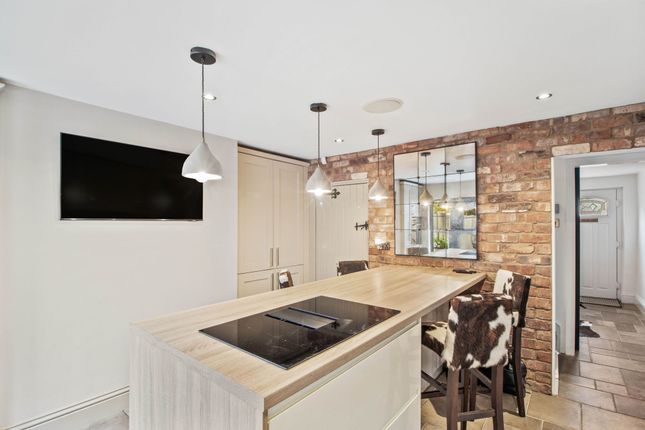 26 Church Road, Lymm photo 4