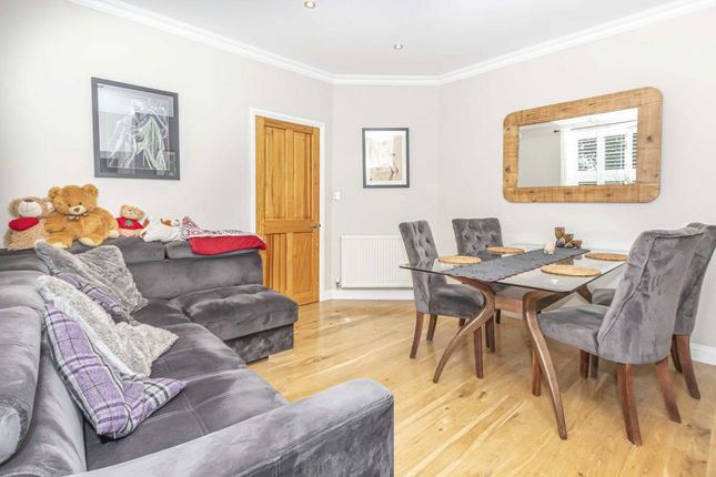 45, Bryony Road, London photo 2