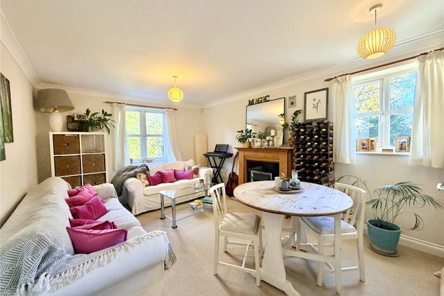 Apartment 7, Applemore House,, Hillcroft Close, Hampshire photo 3