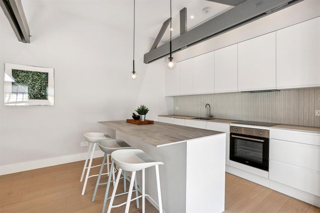 3 Caxton Gate, 32, Caxton Road, London photo 2
