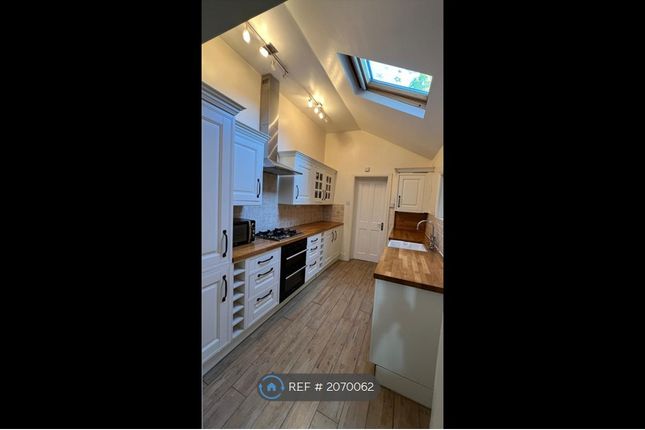 Terraced house to rent in Gilsland Road, Thornton Heath