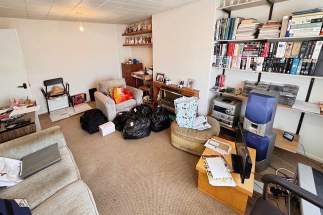 17, Thirlmere Road, Partington photo 4